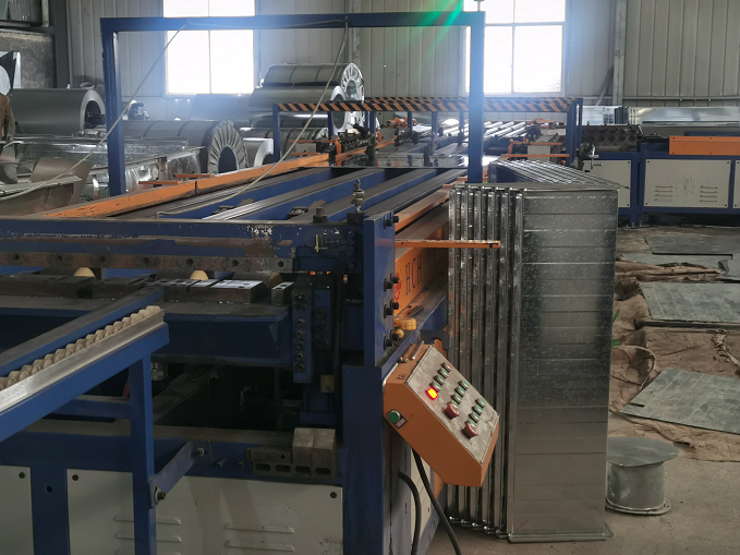 全自動共板法蘭（lán）機